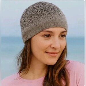 NWT Barefoot Dreams Cozy Chic Lite Confetti Beanie - Storm Grey/Dark Brown